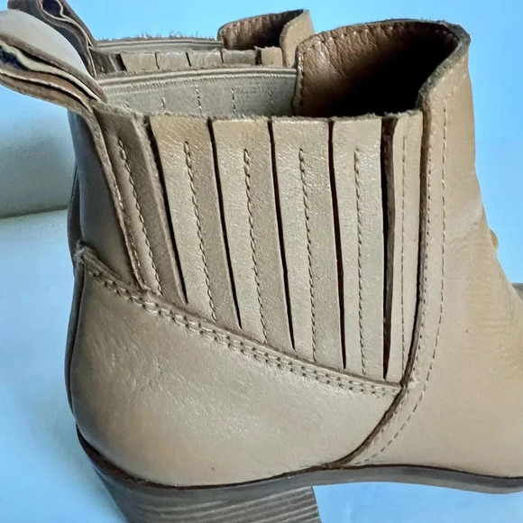 Lucky Brand Ilsse Tan Leather Ankle Booties Pull On Size 6.5 - Picture 6 of 11